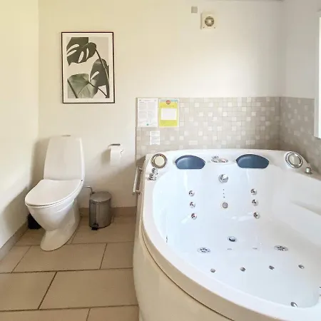 8 Person Holiday In Tarm * Hemmet